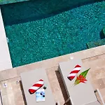 Villa Summer Salt