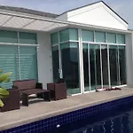 Baan Sarinya Pool Villa