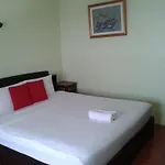 Baan Kluaymai Guesthouse