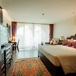 Sheik Hotel