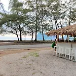 Blue Shore Cottage