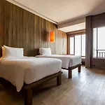 Baan Ploy Sea