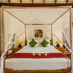 Koh Jum Beach Villas \