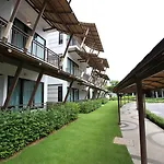 Bangsaen Heritage Hotel