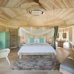 Treehouse Villas - Adults Only