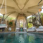 Treehouse Villas - Adults Only
