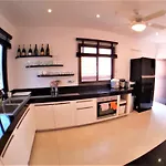 Wowland Luxury Pool Villa Pattaya Walking Street 6 Bedrooms