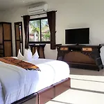 Wowland Luxury Pool Villa Pattaya Walking Street 6 Bedrooms