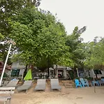 Banthaisangthain Resort