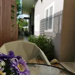 De​ Lanta Place