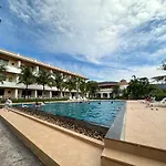 Villa Blanca Hotel & Restaurant