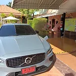 P.Paradise Hotel