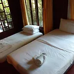 Baansuanleelawadee Resort Amphawa