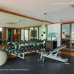✪✪✪✪✪ Patong Beachfront Studio Rooftop Pool Skybar