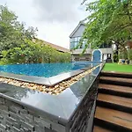 Aen Guy Boutique Hotel