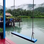 Koi Seahouse
