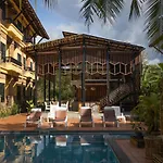 Motive Cottage Resort