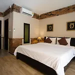 Motive Cottage Resort