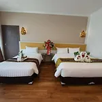 Swan Lake Hotel Sattahip