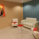 Suite Dreams Hotel