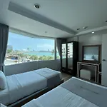 The Beach Front Resort, Pattaya