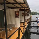 River Hill Side Resort