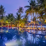 Peninsula Beach Resort
