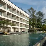 Le Coral Resort