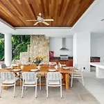 Villa Chelay
