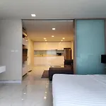Condominium Sukhumvit Soi 5 - Bts Nana- Room Size 47M2