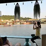 Rub Lom Chom Klong Homestay