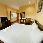 Baan Suan Khun Yaiy