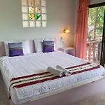 Phuchomjan Resort