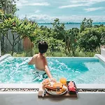 Myth Koh Larn Resort Bar And Bistro