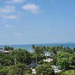 The Patio Condo คอนโดวิวทะเล Floor 6