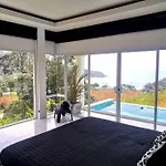 Baankuer Hill Pool Villa