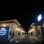 Pichapon Resort