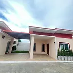 Pichapon Resort