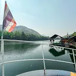 ชอว์ งาทอง รีสอร์ต Chor Ngar Thong Erawan Kanchanaburi