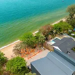 Dojo Poolvilla Beach Resort - Private Beach Villa-
