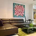 View Talay 7 Seaview Apartments