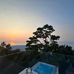 New La Vida Villa 270° Rooftop Seaview