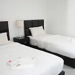 Chaiyai River Front Hotel