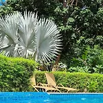Filou Studio Orchid Pool Access 29 63