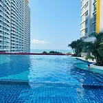 Seaview Beach Room Lumpini-Pool And Gym Face To Ocean