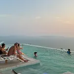 Copacabana Beach Jomtien 科帕卡巴纳海乔木提安海滩毗邻乔木提安夜市