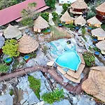 Pareehut Resort Koh Sichang