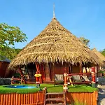Pareehut Resort Koh Sichang