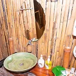 Pareehut Resort Koh Sichang
