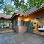Cashewnut Cove